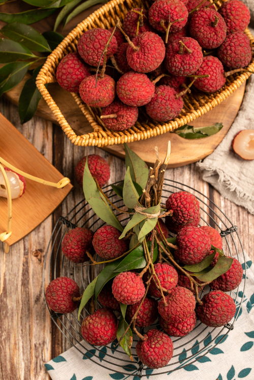 仙進(jìn)奉荔枝 無核荔枝的夏日盛宴與攝影美學(xué)